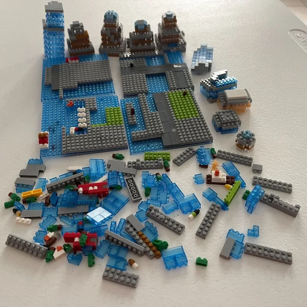 Micro‎ Mini Blocks Building Gray Blue Green Red White Add-on Pieces